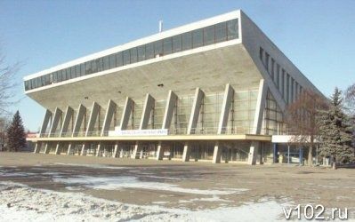 Суд запретил Волгоградскому Дворцу спорта проводить ярмарки