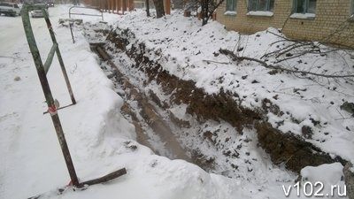 В замерзающие дома Котово Волгоградской области пришли ремонтные бригады. Ремонт не начался до сих пор