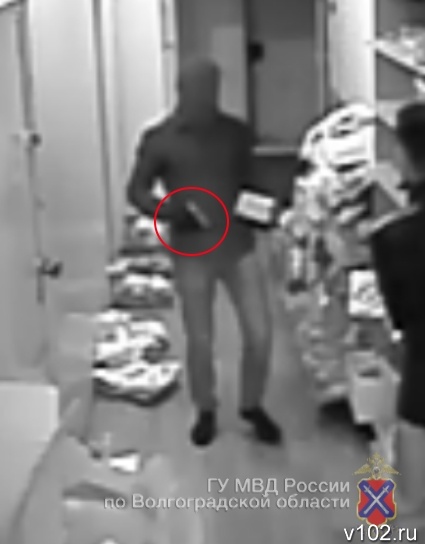 В Волгограде ищут разбойника в маске и c пистолетом