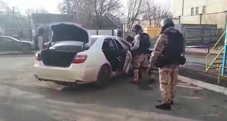 Два брата из Калмыкии задержаны за врезку в нефтепровод в Волгограде