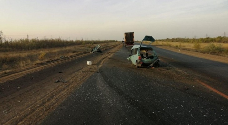 В Волгоградской области водитель «Оки» погиб в лобовом с грузовиком