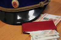 Под Волгоградом экс-полицейского лишили звания и приговорили к штрафу за взятки