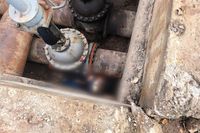 Разлагающийся труп мужчины нашли в теплотрассе на юге Волгограда