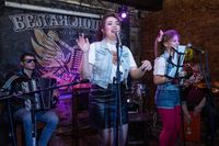 В Волгограде опровергли слухи о закрытии рок-бара «Белая Лошадь»