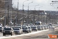 «Не едем, а ползем»: из-за снегопада дороги Волгограда сковали пробки