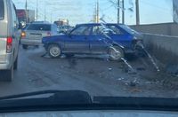 Мост через ВДСК в Волгограде встал в пробке из-за ДТП