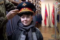 Замминистра обороны России исполнил мечту волгоградского школьника