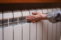 «В квартирах 11 градусов»: отопление пропало в двухэтажках хутора Медведев под Волгоградом