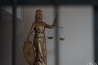 В Волгограде тюремный срок грозит приторговывавшей краденым сотруднице ПВЗ