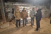 Семерых иностранцев выдворят с овощебазы под Волгоградом