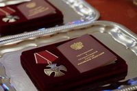 Пятерых бойцов СВО из Волгоградской области посмертно наградили за подвиги