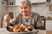 Пенсионерка из Волгограда лишилась денег из-за любви к морепродуктам