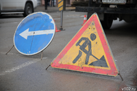 Пробка в 1,5 км сковала движение на «танцующем» мосту у Волгограда