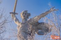 «Родина-мать» и телевышка покрылись льдом: фото самого холодного дня в Волгограде