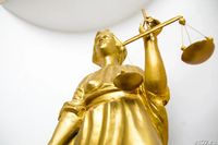 В Камышине суд списал кредит, оформленный аферистами на бойца СВО