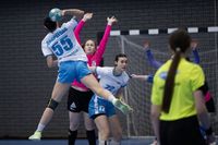 Гандболистки «Динамо-Синары» в гостях победили «Университет»