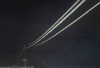 Энергетики освободили закованные в лед провода в районе Волгоградской области