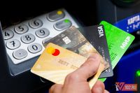 Волгоградцам начнут блокировать карты Visa и Mastercard