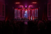 Бочаров в годовщину Сталинградской Победы вручил награды участникам СВО