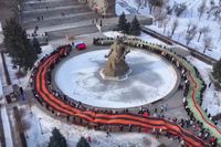 80-метровые Сталинградскую и Георгиевскую ленты развернули на Мамаевом кургане