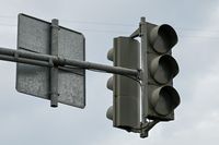 Волгоградские чиновники судятся с подрядчиком из-за бракованных светофоров