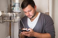 Волгоградские УК обяжут наладить контакт с жильцами в MAX