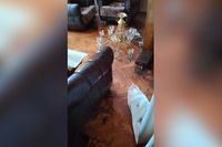 «Доживём ли до расселения?»: текущие трубы превратили в ад жизнь волгоградцевна ул. Бахтурова