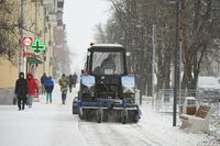Волгоградские коммунальщики вышли на борьбу с гололедом