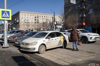 В Волгограде с 1 марта таксистов начнут «пересаживать» на российские авто