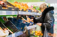 Волгоградцы в 2025 году потратили на еду 328,9 млрд рублей