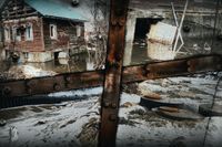 «Вся вода течёт к нам. Дренаж не справляется»: в Волгограде затопило дома у новой дороги к Родниковой долине