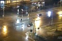 В Волжском попал на видео жуткий наезд иномарки на пешехода