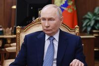 Владимир Путин потребовал от глав регионов контролировать поддержку семей бойцов СВО