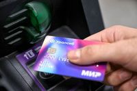 Карта «Прибыль» Уралсиба вошла в топ-10 рейтинга лучших зарплатных карт