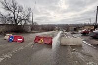 В Волгограде признали опасной дамбу под автодорогой в пойме реки Царицы