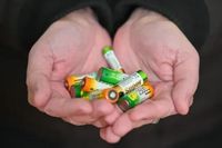 Достают даже мелкие игрушки: волгоградские врачи рассказали, какую «запрещенку» проглатывают дети