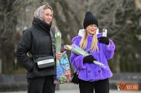 Волгоградки признались, чего хотят на 8 марта