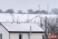 Лучше поздно, чем никогда? В Волгограде проверят шум от снегогенераторов на Горной поляне