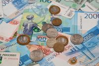 Средняя зарплата россиян выросла за месяц на 40 тысяч