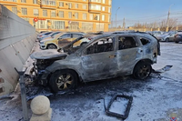 В Волгограде ищут поджигателя двух иномарок у ЖК на пр. Жукова