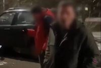 Машину волгоградца разбили трубой  из-за парковочного конфликта