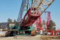 Засветившийся перед ЧМ-2018 в Волгограде кран-великан монтируют в ЦПКиО