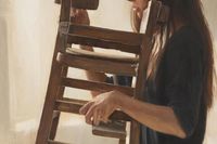 Под Волгоградом женщину осудили за удар стулом следователя во время обыска