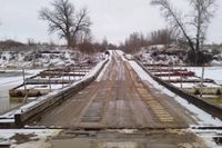 Мост через Медведицу в Волгоградской области закрыли перед паводком