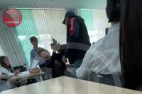 Отхлеставшего ребенка в школе жителя Саратова оправдали по делу о хулиганстве