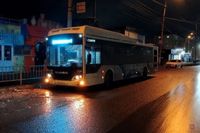 В Волгограде женщину отправили в больницу после вечерней поездки на автобусе