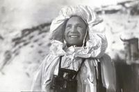 Стал знаменитым снайпером, временно ослеп и вновь просился на фронт: как сложилась судьба легендарного Василия Зайцева