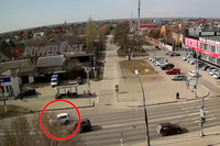 В Волжском лобовое столкновение машин попало на видео