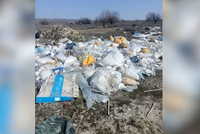 Гигантская свалка выросла за РЦ «Магнит» в Волгограде