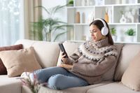 140 миллионов часов киносмотрения за год, или что клиенты выбирают в мультиподписке  MiXX